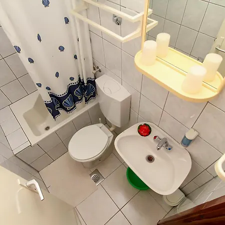 Apartment In With Wifi